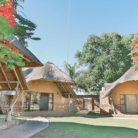 Tshukudiba Game Lodge Tom Burke Esterno foto